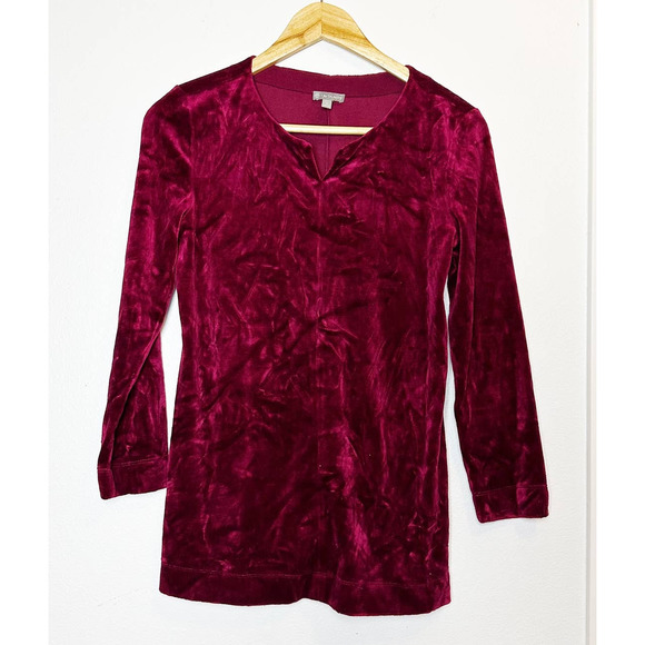 T by Talbots Maroon Burgundy Red Crushed Velvet V-Neck Top sz XS - Picture 1 of 7